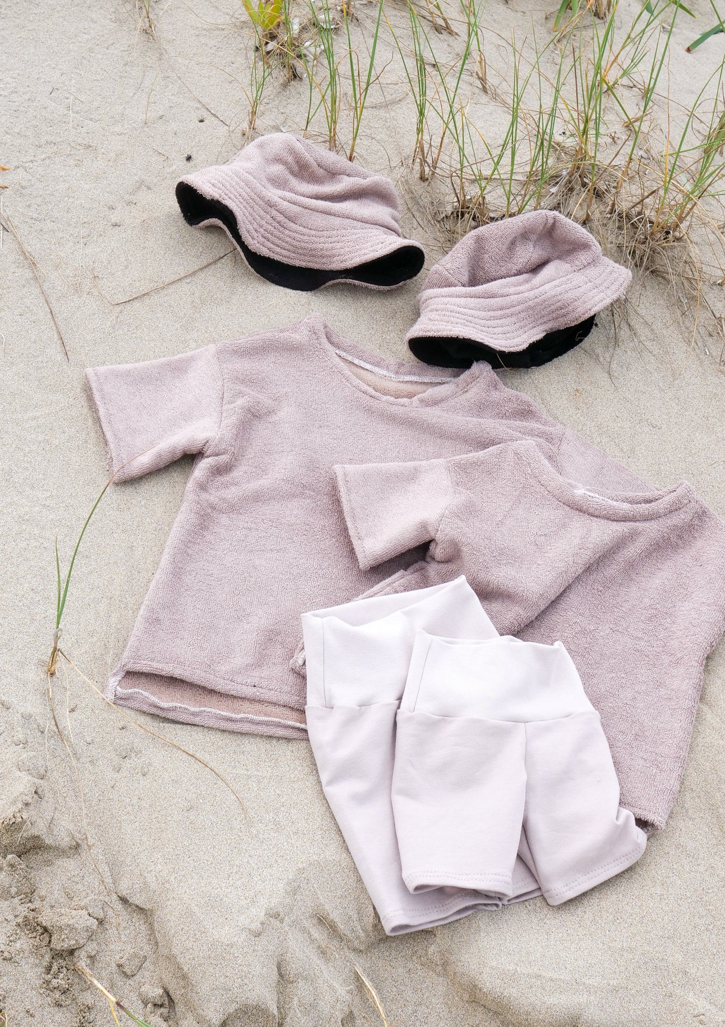 Set mit Bucket Hat, Frottee Long Shirt & Radlerhose French Terry