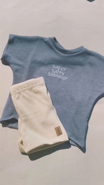 super salty summer Set Long Shorts & Oversized Shirt aus Feinstrick