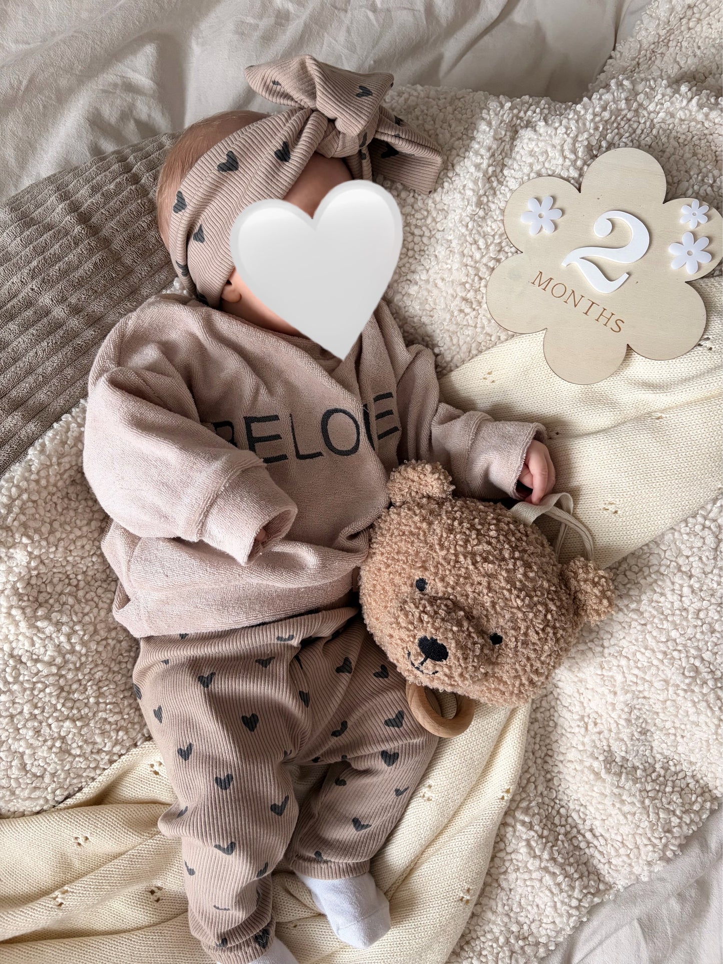 BELOVED Big LOVE Set  - Frottee Oversized Pullover & Leggings & Schleifenstirnband mit Herz-Print