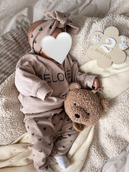 BELOVED Big LOVE Set  - Frottee Oversized Pullover & Leggings & Schleifenstirnband mit Herz-Print