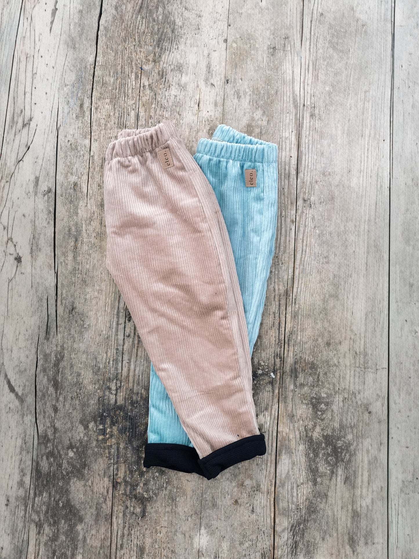 Cordhose leicht gefüttert mit Waffle-Knit Jersey