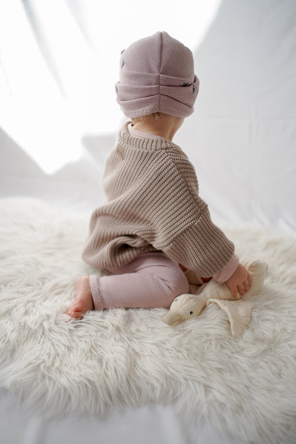 BELOVED Set Big - Grobstrick Oversized Pullover, Leggings aus Waffle-Knit & Turbanmütze mit Herzstickerei