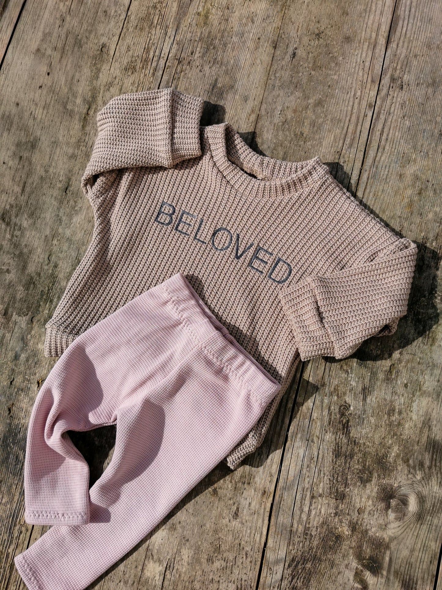 BELOVED Set - Grobstrick Oversized Pullover & Leggings aus Waffle-Knit