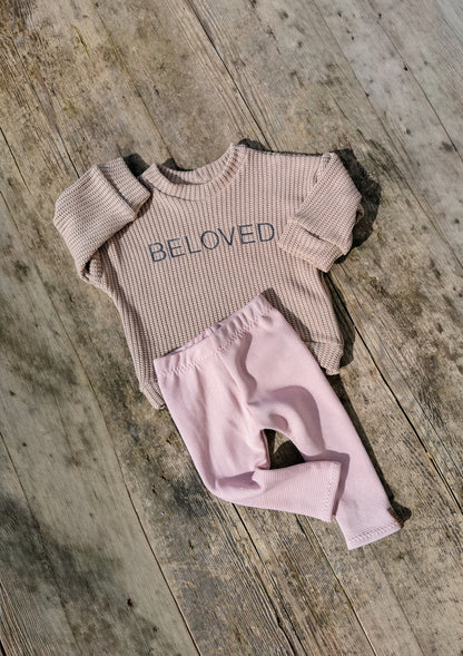 BELOVED Set - Grobstrick Oversized Pullover & Leggings aus Waffle-Knit
