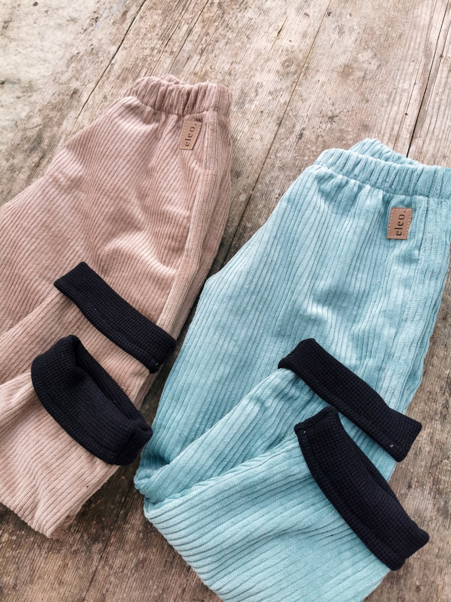 Cordhose leicht gefüttert mit Waffle-Knit Jersey