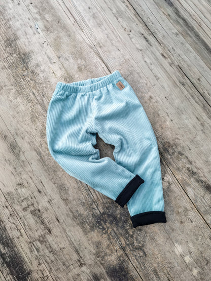 Cordhose leicht gefüttert mit Waffle-Knit Jersey