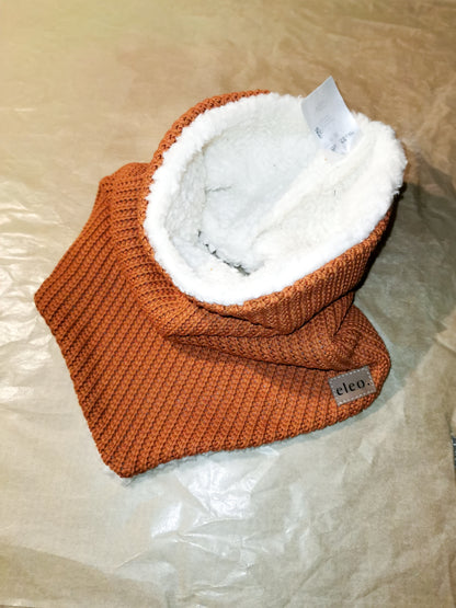 Grobstrick Dreiecks-Loopschal für Mama mit Teddyplüsch gefüttert