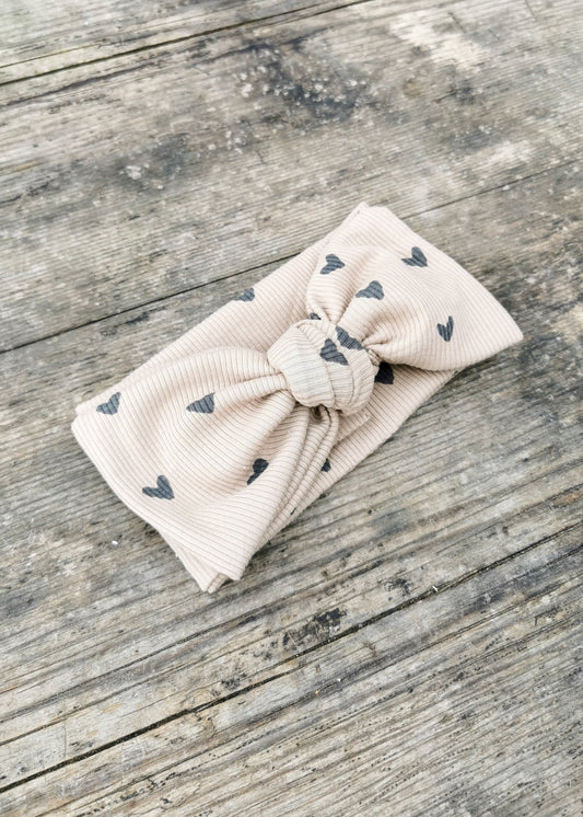 Schleifenstirnband mit Herz Print aus Rippstrick-Jersey