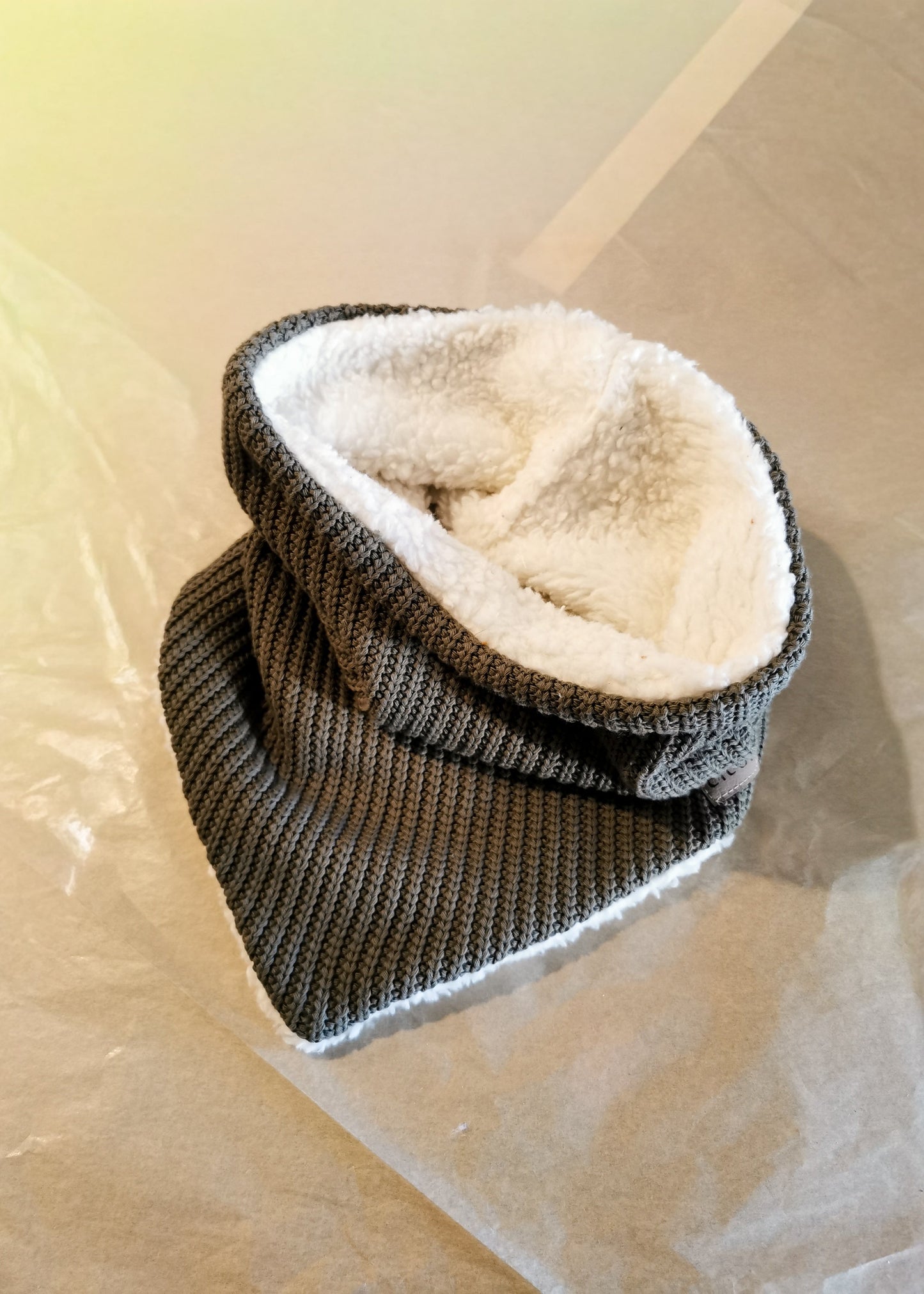 Grobstrick Dreiecks-Loopschal für Mama mit Teddyplüsch gefüttert