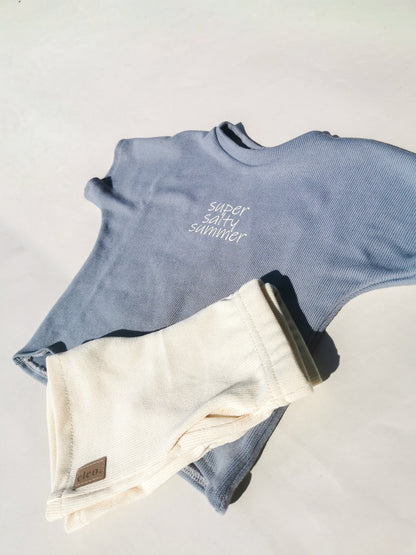 super salty summer Set Long Shorts & Oversized Shirt aus Feinstrick