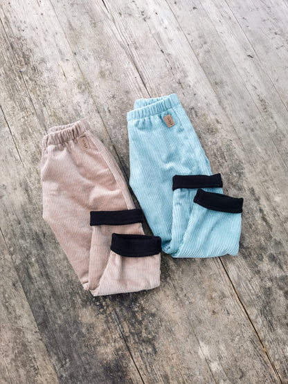 Cordhose leicht gefüttert mit Waffle-Knit Jersey