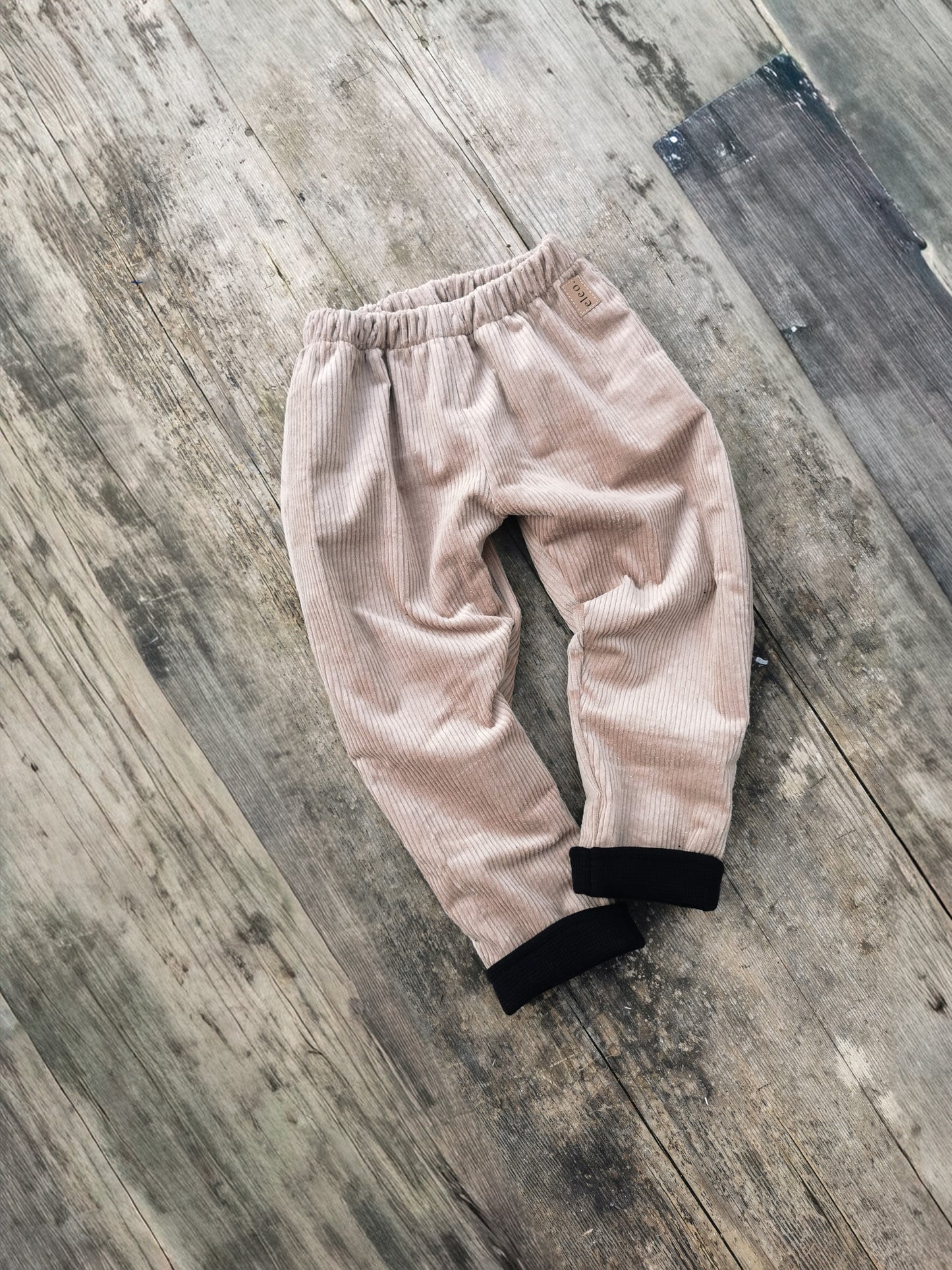 Cordhose leicht gefüttert mit Waffle-Knit Jersey